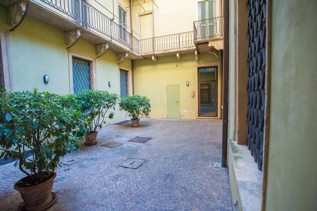 Italianflat - Palazzo Zeiner Apartment - Verona — Photos 3