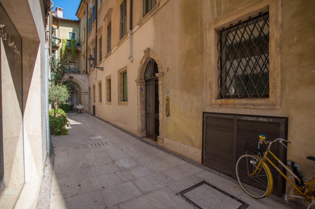 Italianflat - Palazzo Zeiner Apartment - Verona — Photos 2